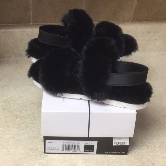 Dolce Vita black Faux Fur Sandal - Picture 4 of 4